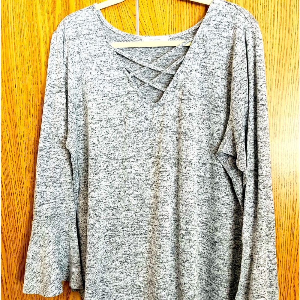NO COMMENT GREY SWEATER